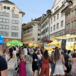 Foodtruck mit Momos am Marktplatz in der Schweiz